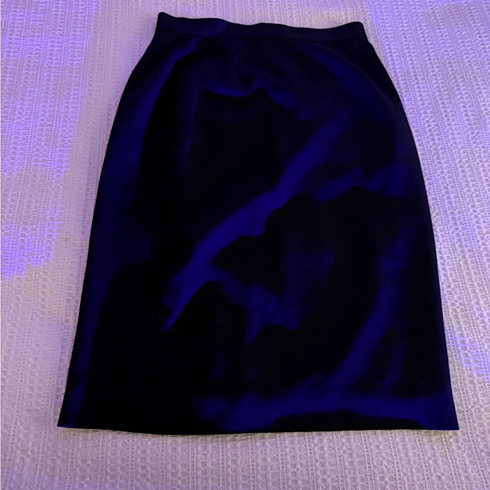Liz Claiborne Black Pencil Skirt with Back Slit | Classic Workwear Staple